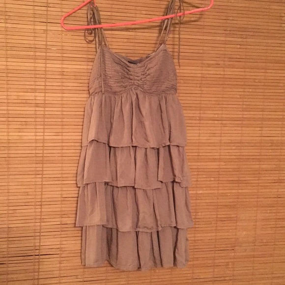 Ruffle party dress Forever 21 - Picture 2 of 8